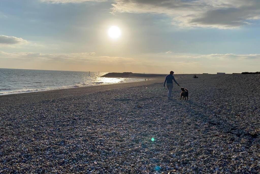 Вілла Selsey 5 Mins Walk To The Beach Екстер'єр фото